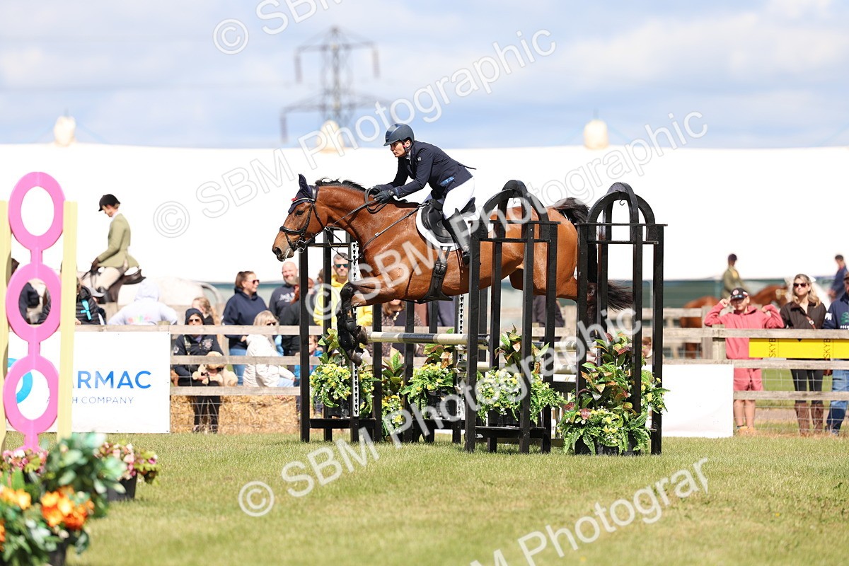 SBM_13566 - Class 206 - Senior Newcomers - 1.10m Open