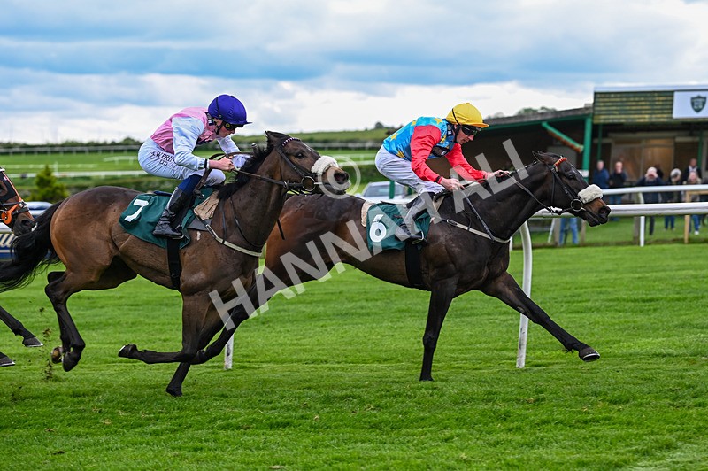 210526-Race 6-Filey Beach-4880 - Race 6 16.50pm Bet At racingtv.com Handicap
