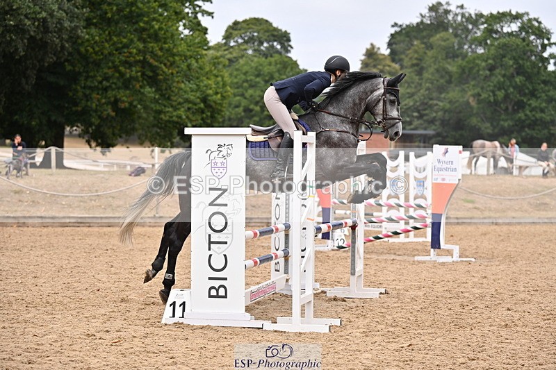 250817A-105605-03962 - Cls 16 Snr British Novice