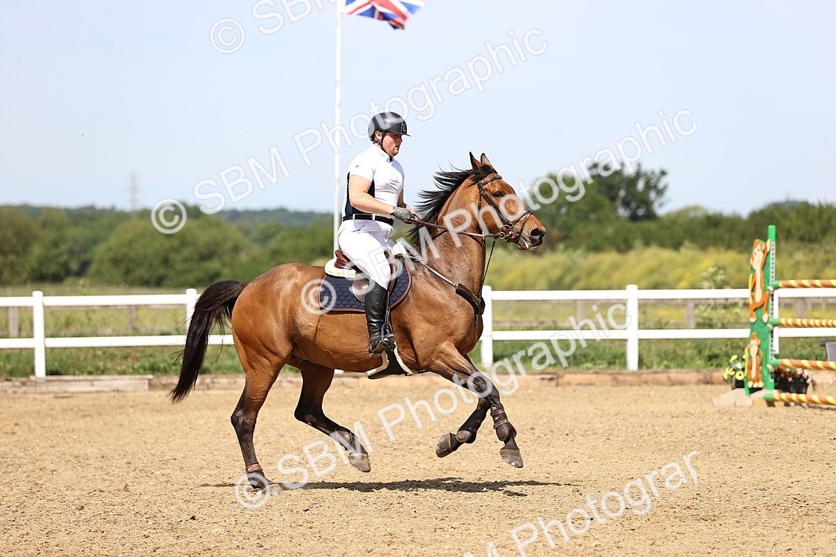 SBM_003930 - Class 9 British Novice/90cm
