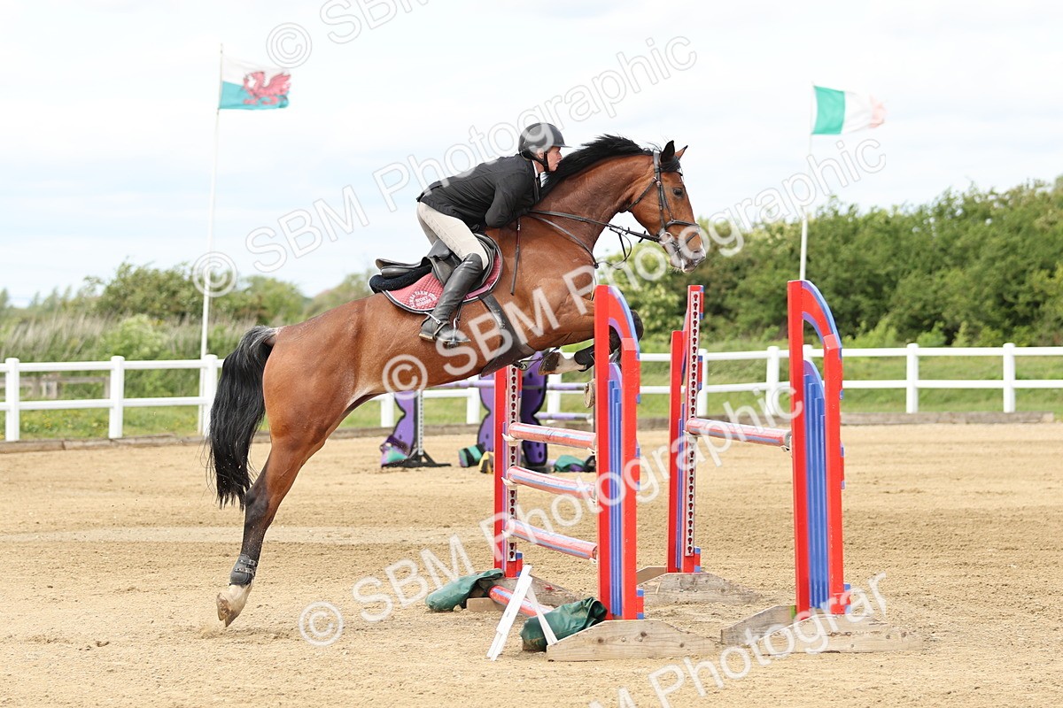 SBM_000944 - Class 4 - Senior Newcomers - 1.10m