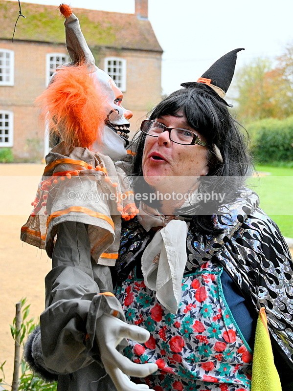 WJ7_6458 - Berks & Bucks - Children's Meet - The Old Farmhouse – Steventon.