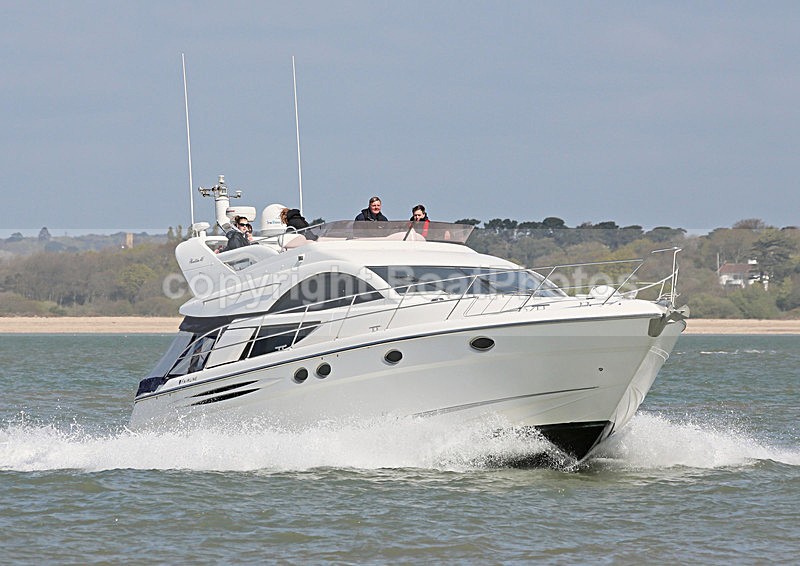 140418 MOONLIGHT FAIRLINE PHANTOM 46 SOLENT CHARTERS WT7A6708 - Flybridge Cruisers