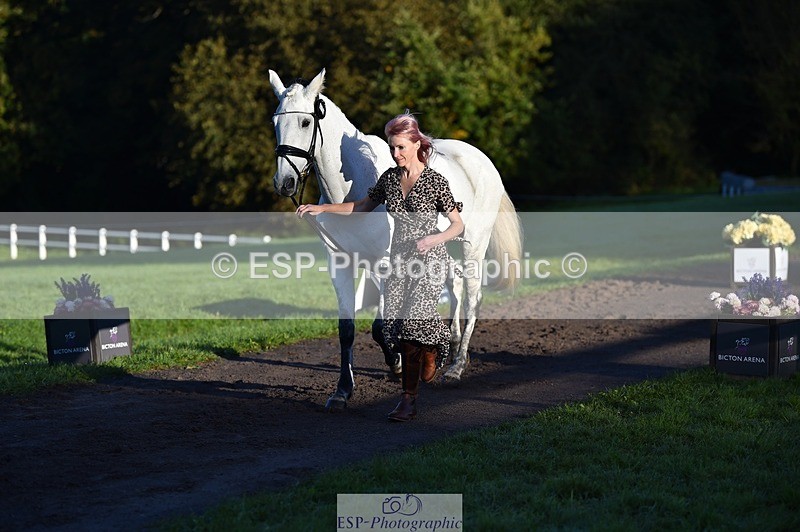 231022-090430-21546 - 616-HER.NAME.IS.LOLA-Emma.Farrar-TrotUp+SJ