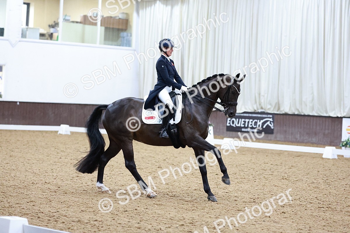 SBM_021676 - Class 14 - FEI Grand Prix - 18.52-19.37