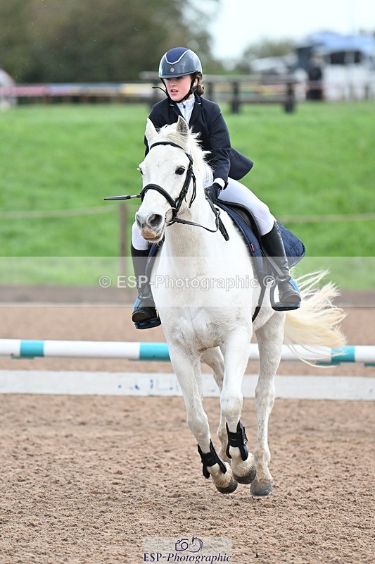 231029A-094118-02481 - 60cm Club and Schools