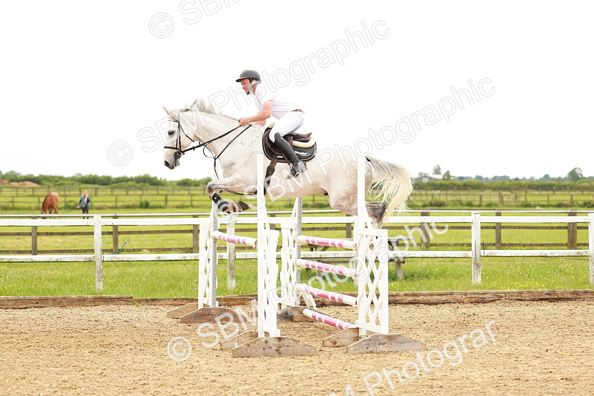 SBM_002082 - Class 4 - Senior Newcomers - 1.10m