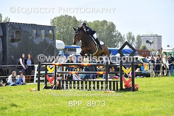 BPP_8973 - CLASS 3 The RHS Andrew Hamilton Coach Novice Qualifier (1.20m)