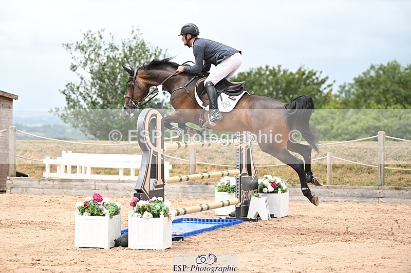 250717-121920-04903 - Cls 17, 1 Star Gold Tour