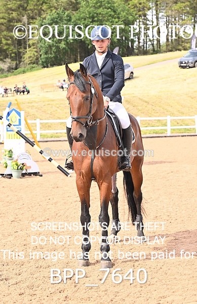 BPP_7640 - CLASS 15 FRI Senior 1.05m Open