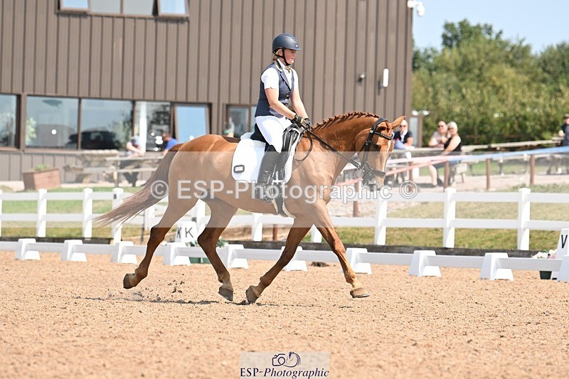 250816-122453-04498 - 051-Alana.ShaplandForever.Autumn.DS