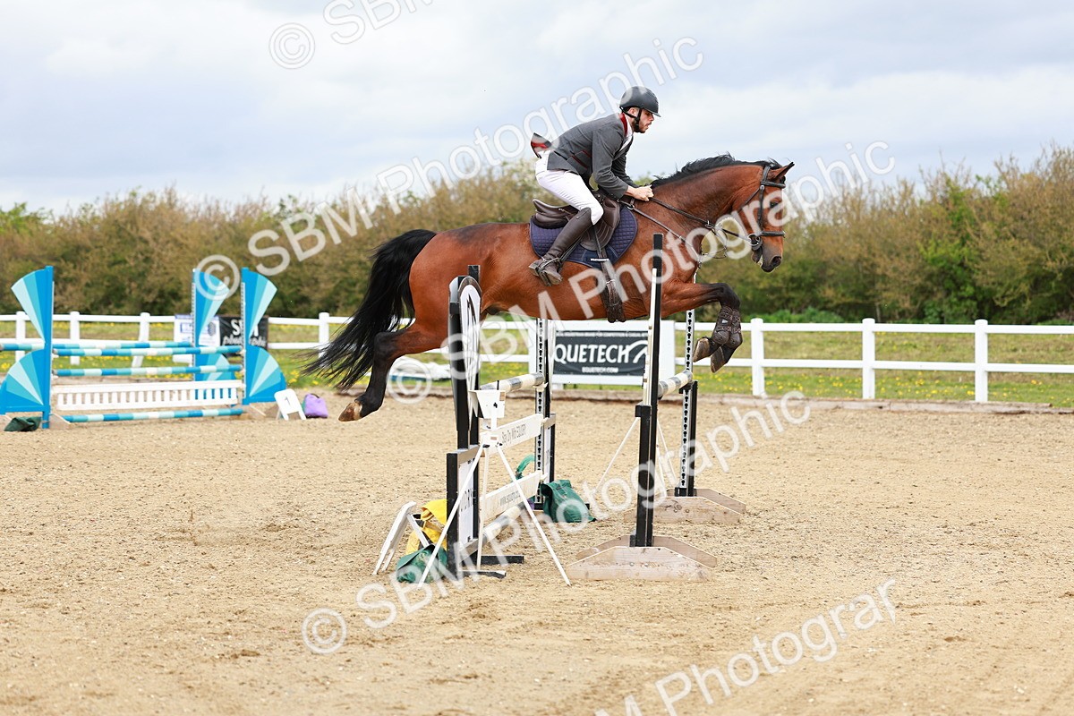 SBM_002303 - Class 10 - Senior Newcomers - 1.10m