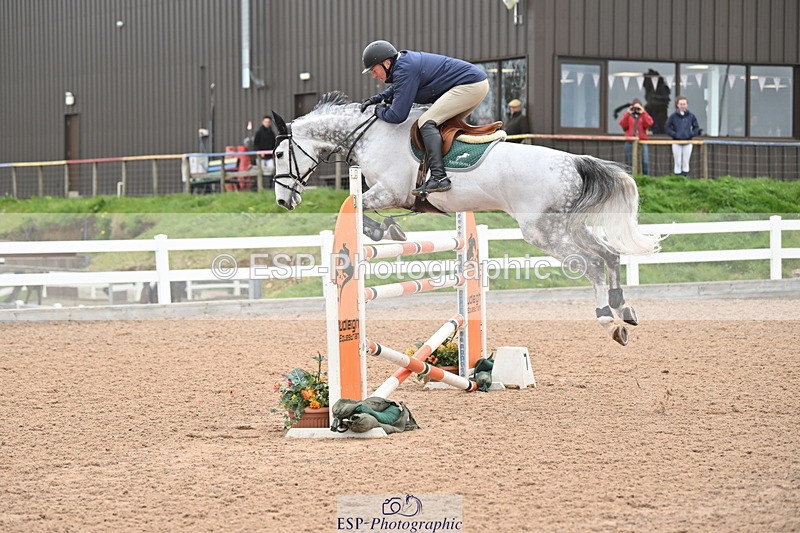 240406A-155000-04247 - Cls 17 National 1.30m Open