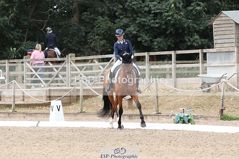 250809A-113828-02810 - 071-Abbie.NewburySeagry.Viceroy