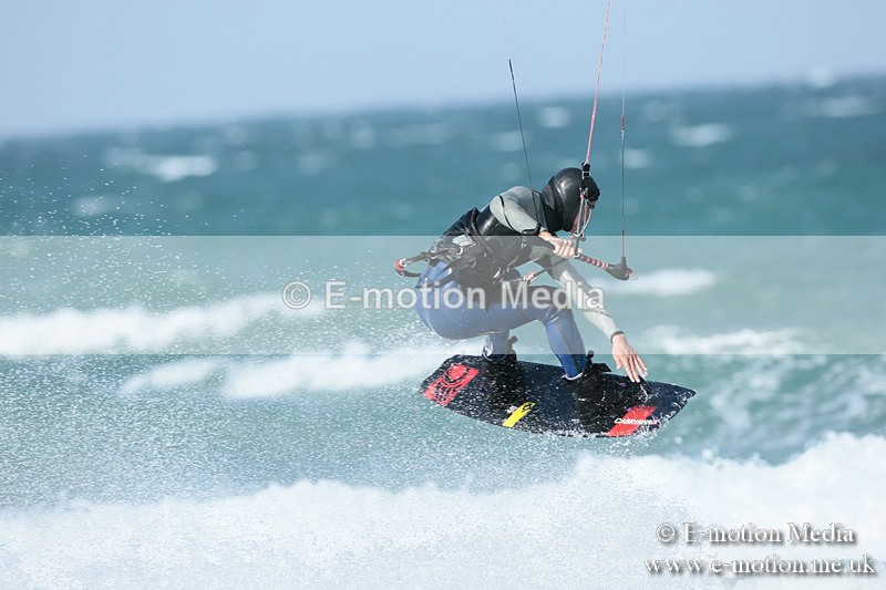 KS 020413-200 - Kite Surfing