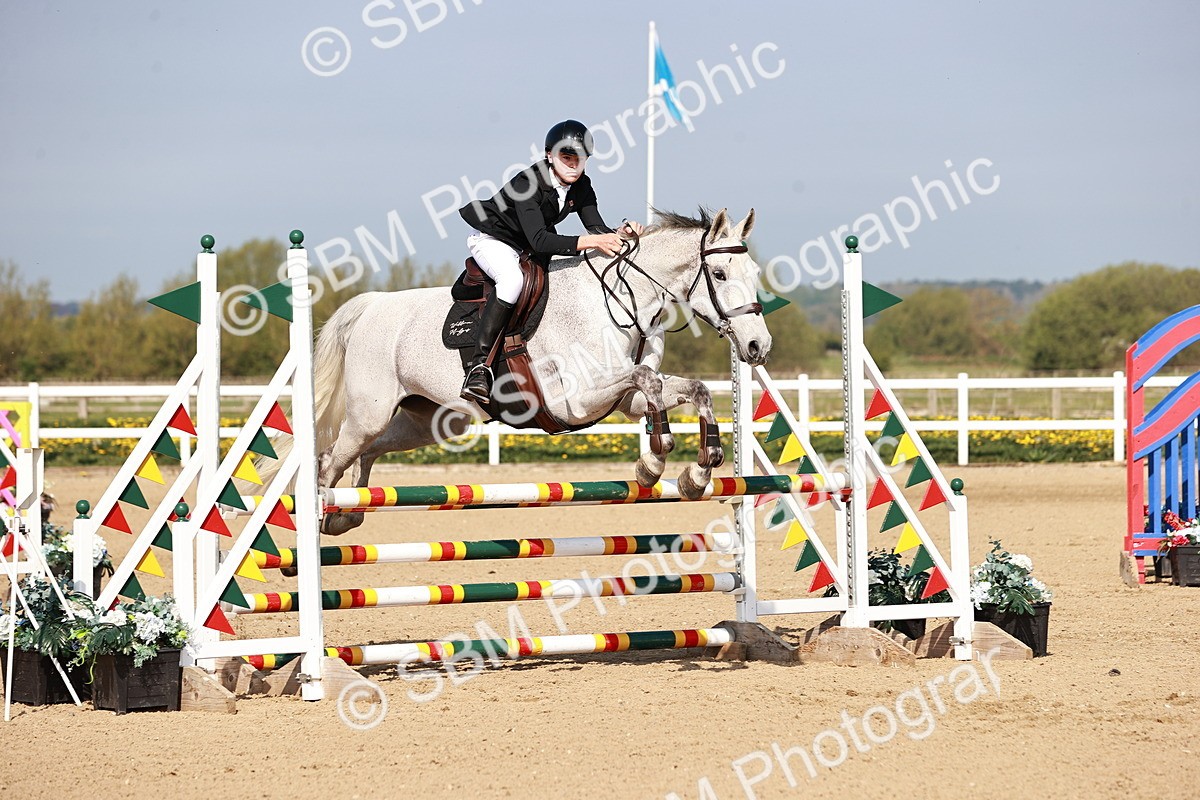  - Class 21 - Senior British Novice - 90cm