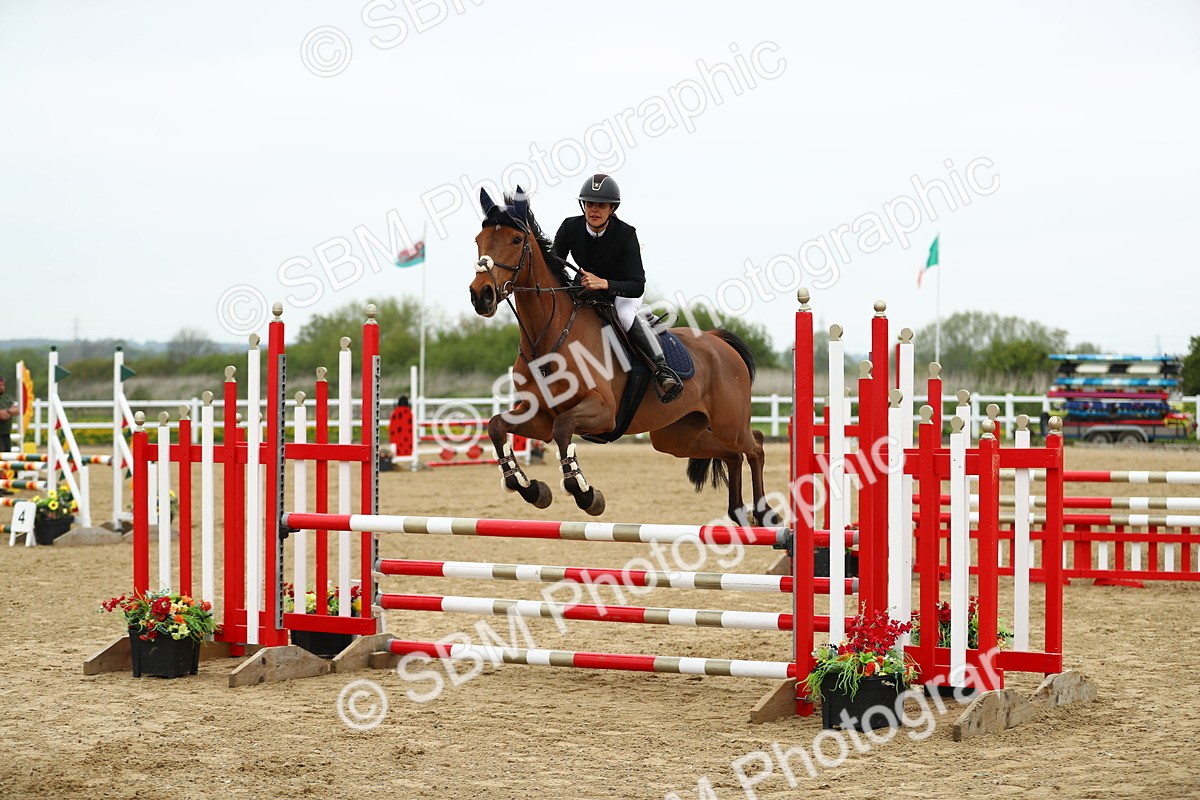 SBM_000320 - Class 2 - Senior British Novice 90cm