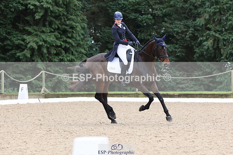 241024-115932-01956 - 055-Ellie.Fredericks-UPPER.CLASS.BRIT