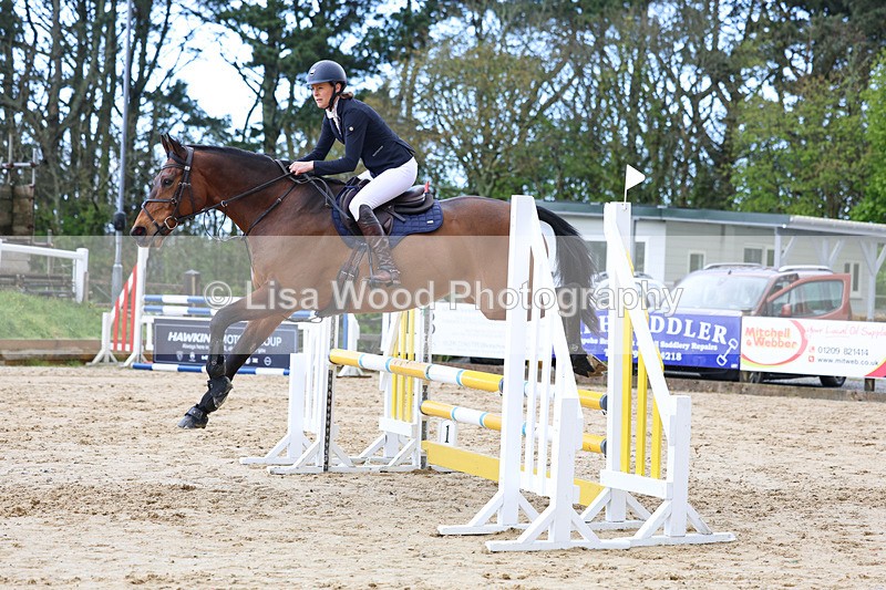 3E7A0700 - Class 4: Senior British Novice/90cm open