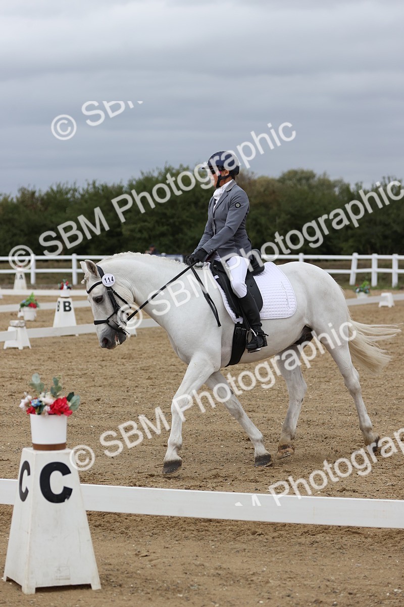 SBM_004261 - Class 9 - Novice 3 Champs