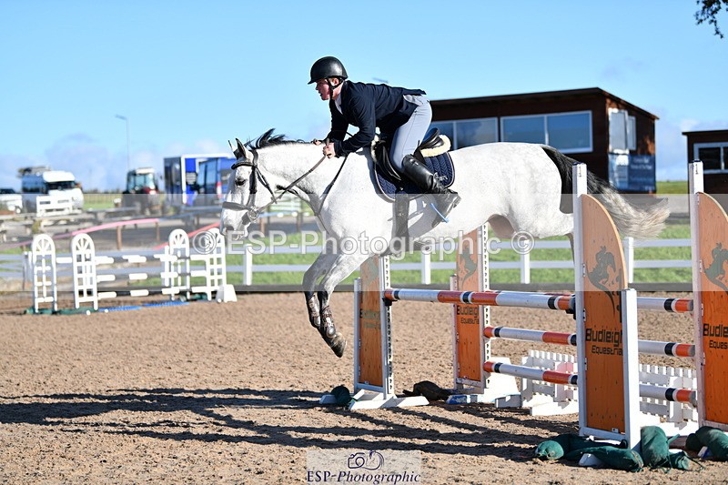 231110A-132307-00546 - Cls 5 Newcomers & 1.10m Open