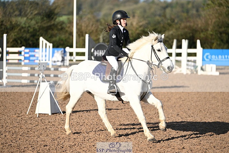 241026A-102254-00136 - SAT Cls 3 Pony Intro 70cm