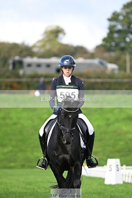 251023A-101957-02427 - G-505-Sarah.Amos