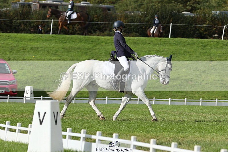 251024A-133532-12605 - H-652-Amelie.Perceval