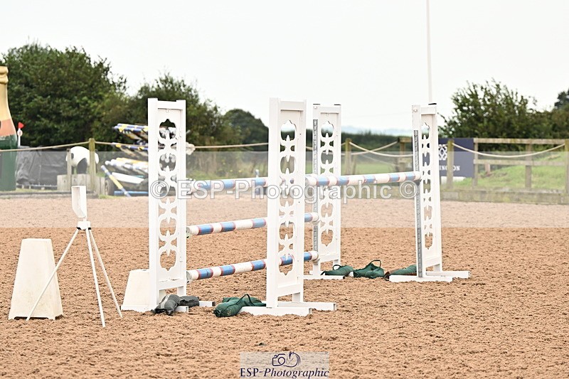 240828A-153908-01177 - Cls 5 Snr Foxhunter and 1.20m Open