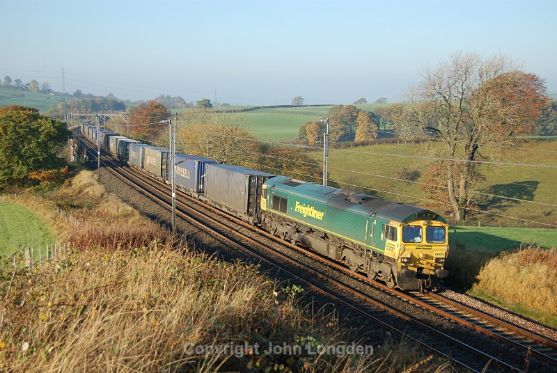 JL - 2.11.15 66514 Daventry - Coatbridge, Docker viaduct - West Coast Main Line (north to south)