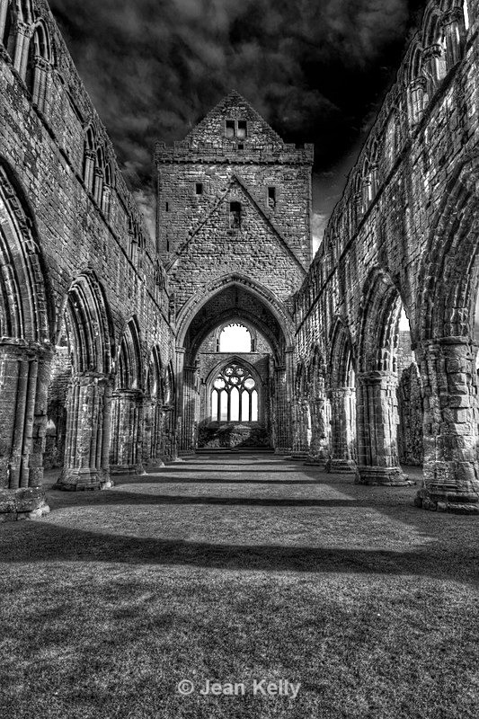 Sweetheart Abbey - 7583_Painterly 3 bw - HDR effects