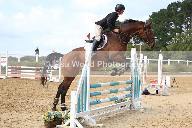 3E7A9683 - Class 10: Senior 95cm open