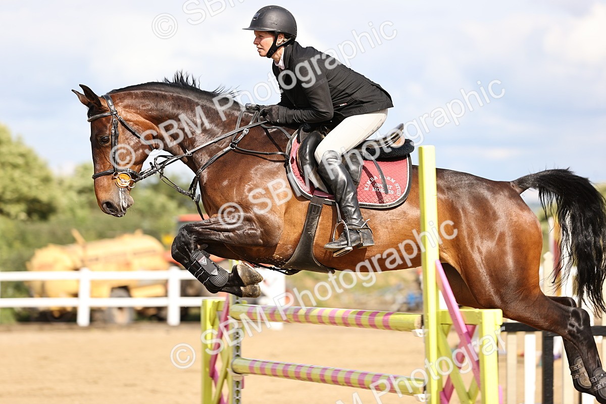 SBM_003636 - Class 13 - Senior Foxhunter - 1.20m