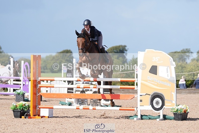 250913-121322-06837 - Cls 15 Snr Foxhunter