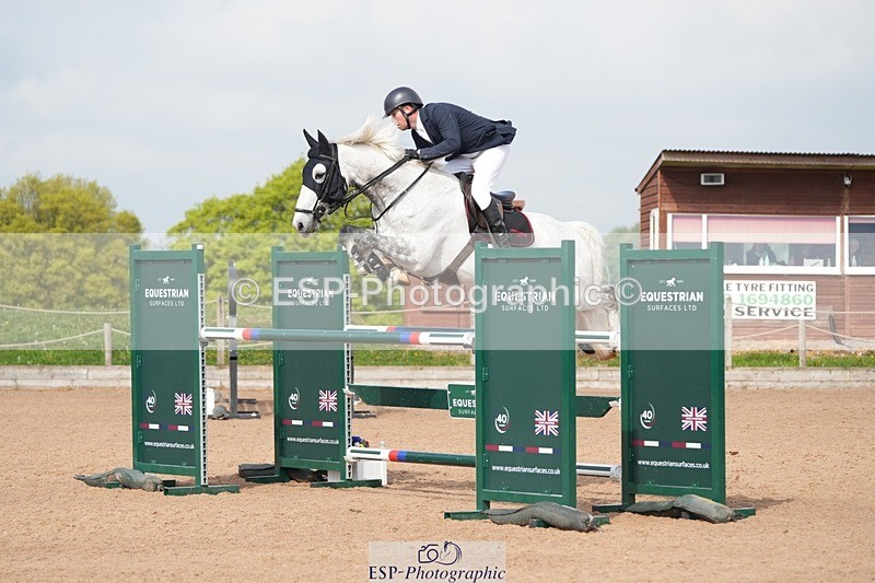 260508-100605-04779 - Cls 12 Snr Foxhunter