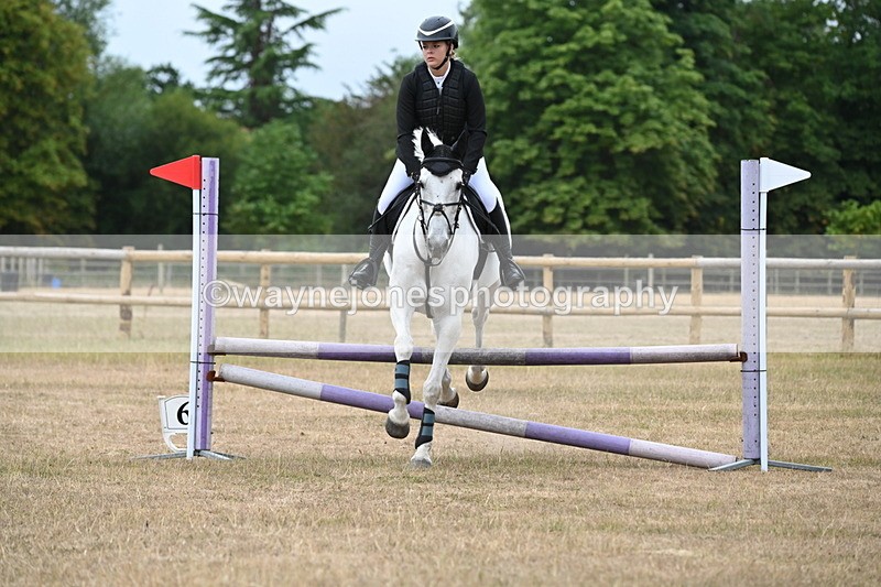 WJ6_0650 - Class 14 Intermediate Jumping 75cm
