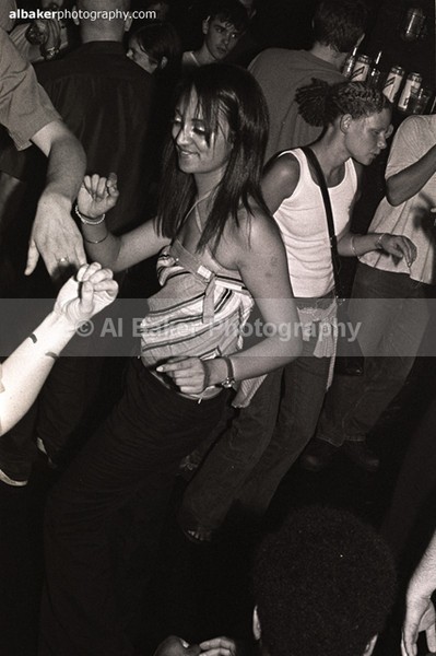 10 - Friends-&-Family @ the-roadhouse 04.09.02