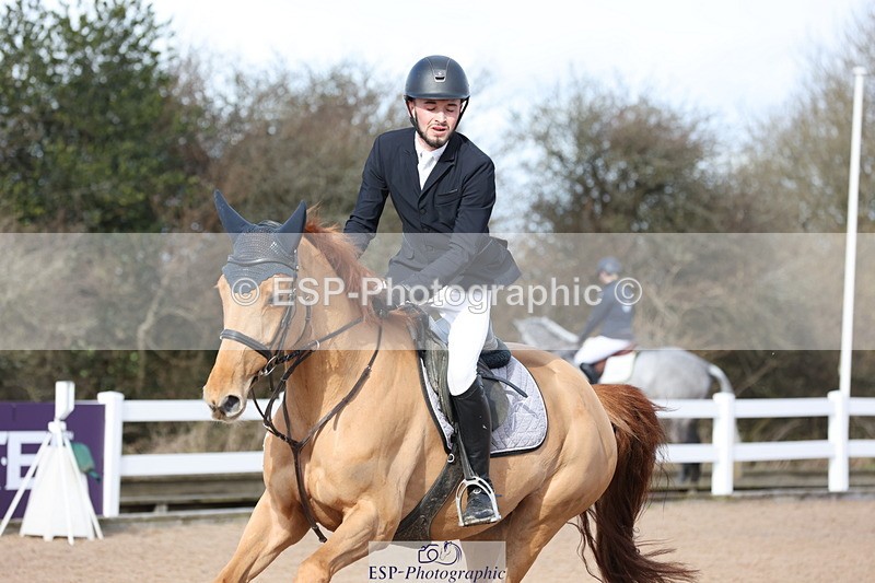 240223A-115330-00977 - Cls 4 Snr 1.05m Open