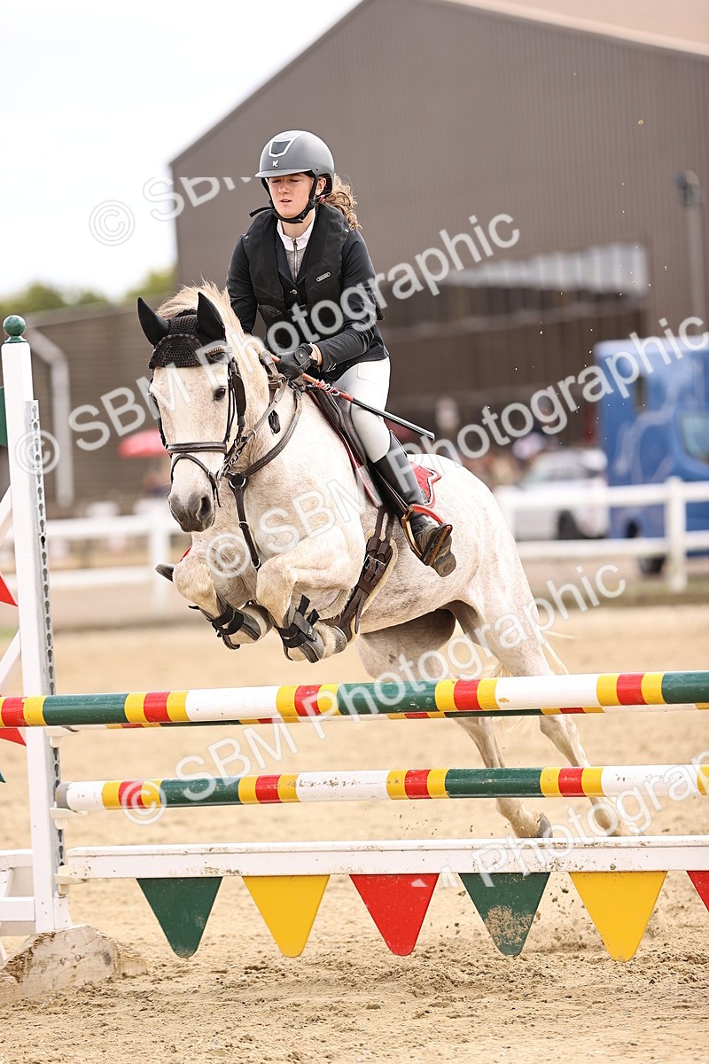 SBM_000321 - Class 4 - 1m showjumping