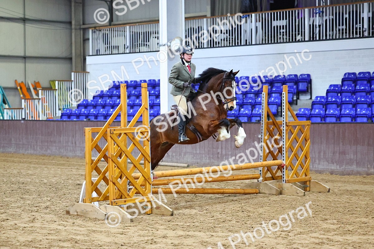 SBM_003038 - Class 35 - 60cm Training Stakes