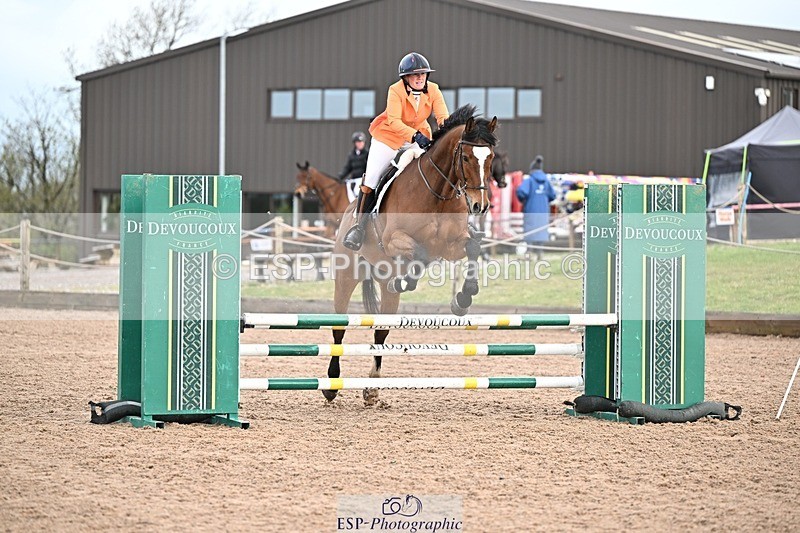 250416-090225-00003 - Cls 1 British Novice and 90cm