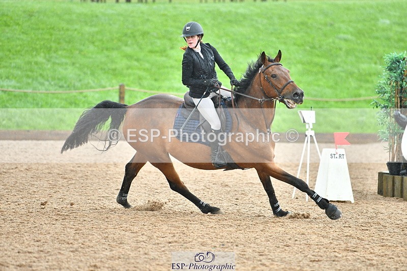 230805A-104843-00204 - Cls 2 Snr Newcomers & 1.10m Open