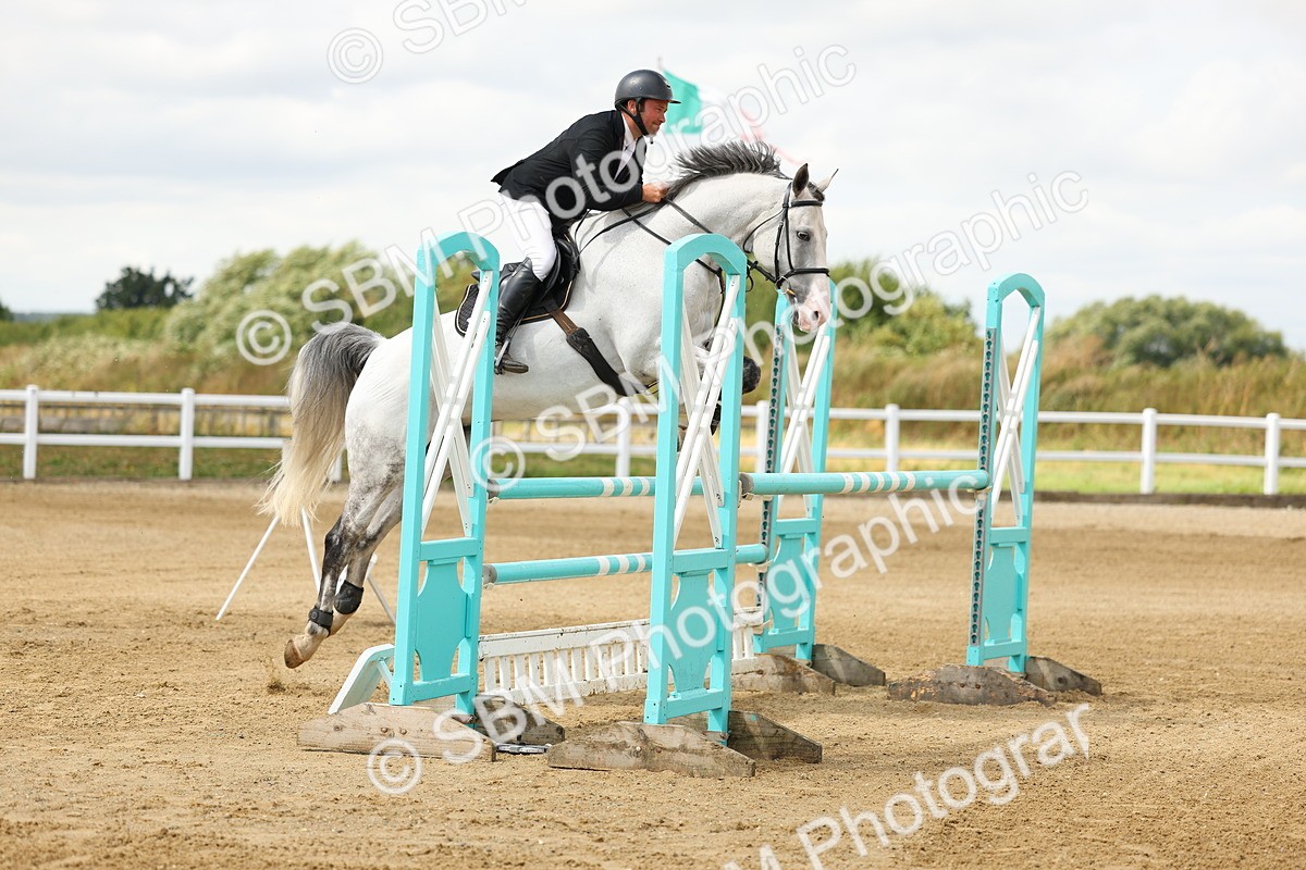 SBM_010284 - Class 4 - Senior Foxhunter - 1.20m Open