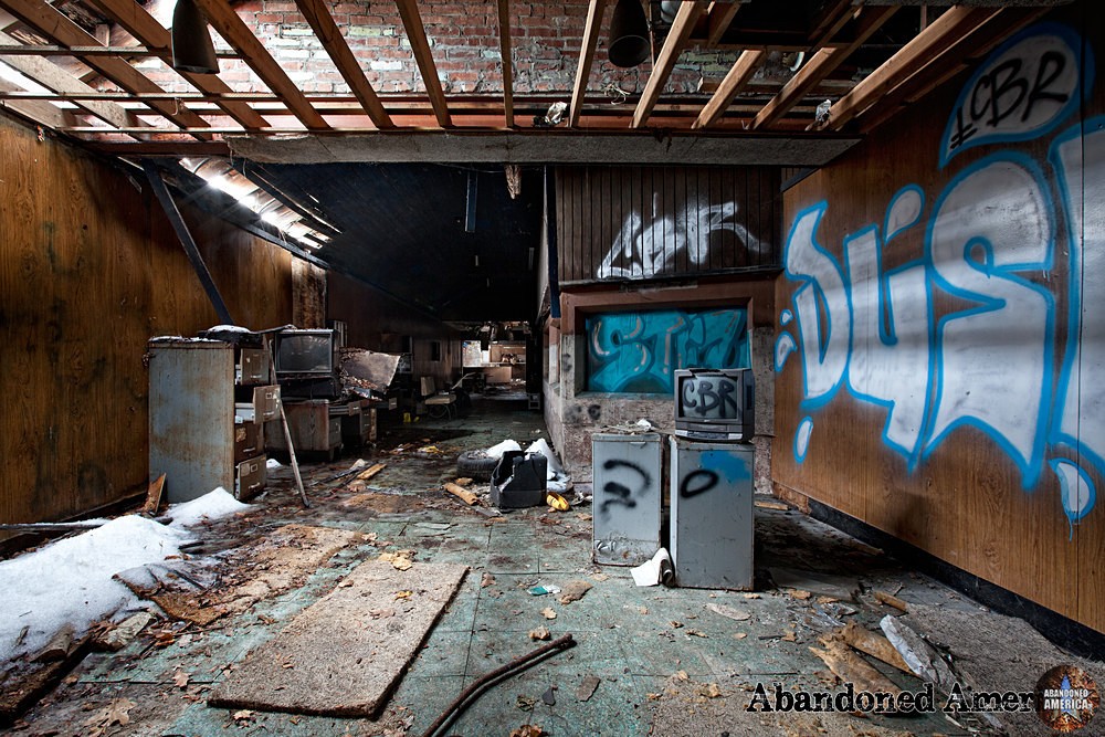  - The Abandoned Aquarium