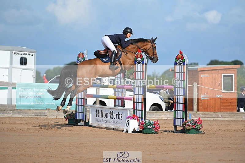 230721A-091216-04889 - Cls 2, 2 Star Small 1.30m