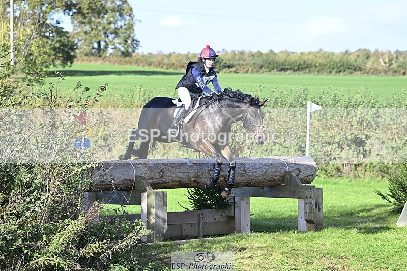 251024A-123322-11192 - B-132-Hannah.R.Jones