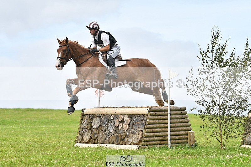 240804-114706-11858 - 351-Rupert_Batting-COOMBELAND_CEVIN