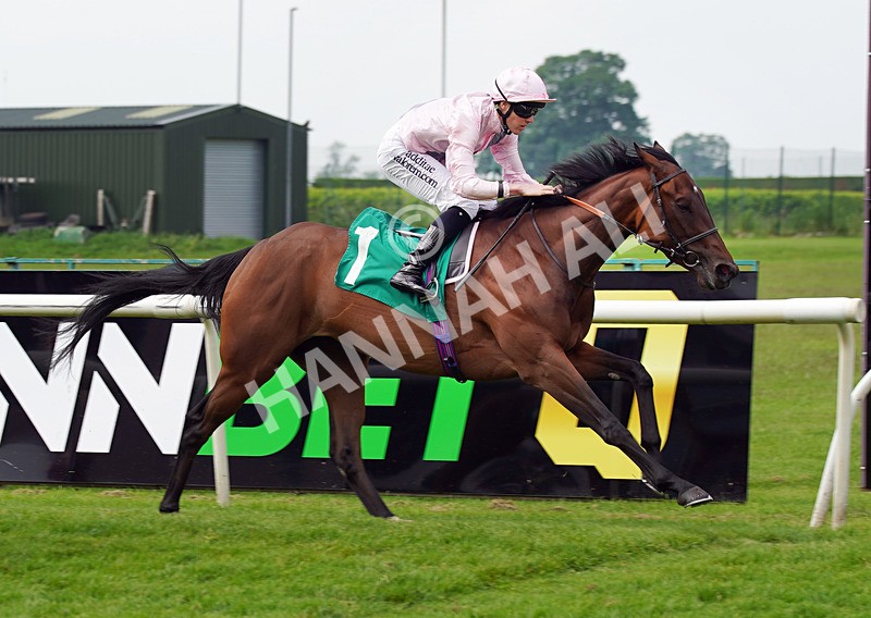 160626-Race 1-Counter Intuitive-4 - Race 1 14.15pm British EBF Fillies' Novice Stakes