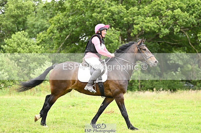 240630-154153-02755 - 711-Susan-Joy_Keeping-Penpont_Long_Tall_Sally