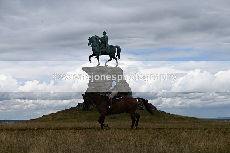 DSC_9402 - Time at Statue 14:33 to 15:10